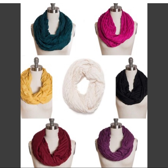 new directions Accessories - 🌹NewDirectionsChevronPleatedInfinityLoopScarves